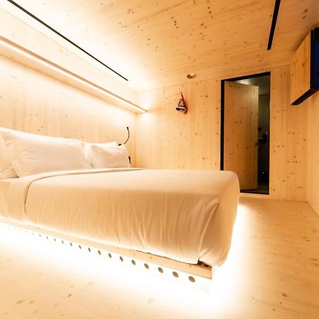 Zero Box Lodge Porto Ruang foto