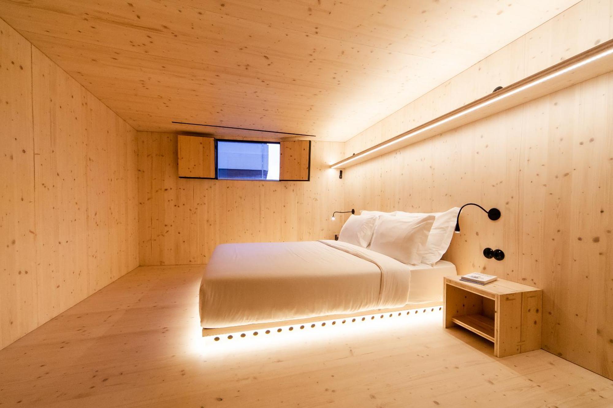 Zero Box Lodge Porto Ruang foto