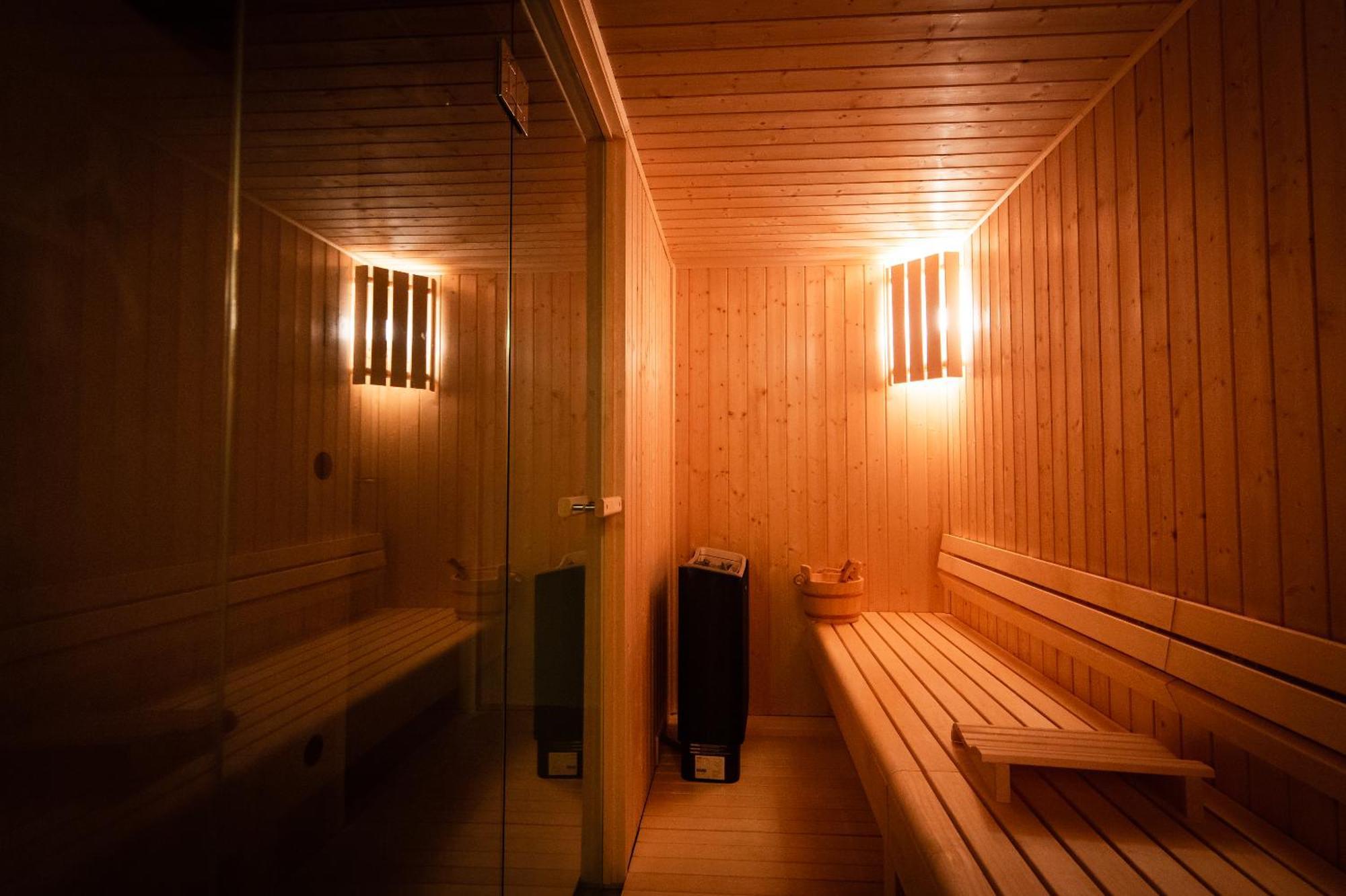 Zero Box Lodge Porto Bagian luar foto