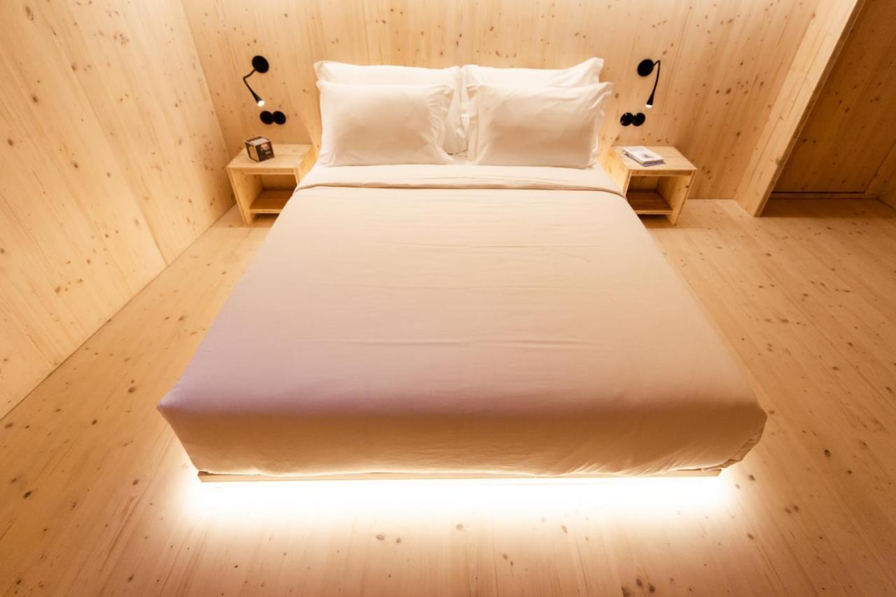 Zero Box Lodge Porto Bagian luar foto