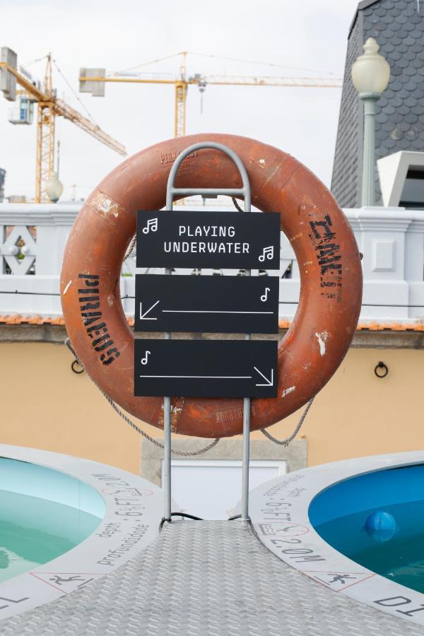 Zero Box Lodge Porto Bagian luar foto